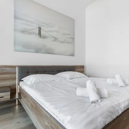 W Downtown View & Garage Parking * Bratislava