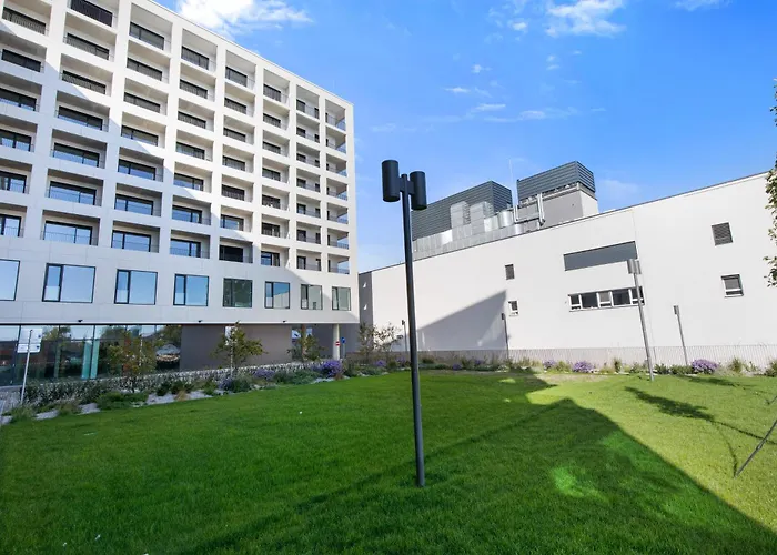 W Downtown View & Garage Parking Апартаменты Братислава