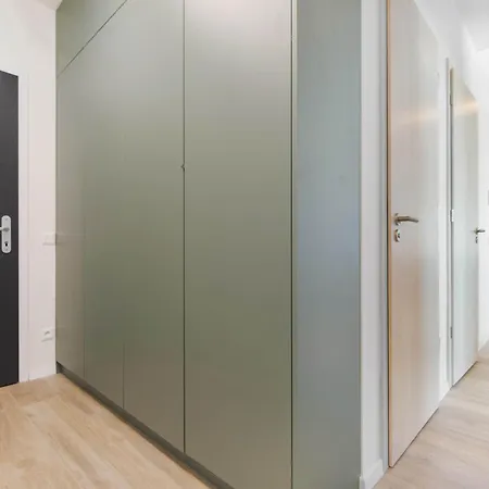 Apartment W Downtown View & Garage Parking Bratislava